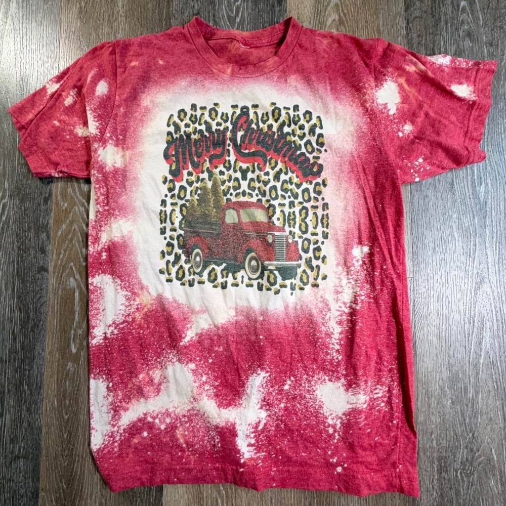 Unbranded Graphic Tee Unisex S Red Merry Christmas Leopard Truck Bleached
